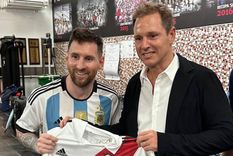 Jorge Brito y Lionel Messi en el Estadio Más Monumental.