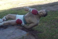 indignante: noquearon la estatua de nicolino loche