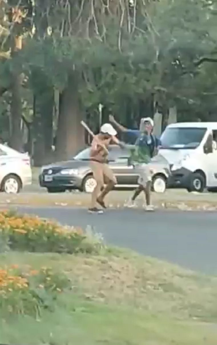 Las imágenes del brutal enfrentamiento entre trapitos