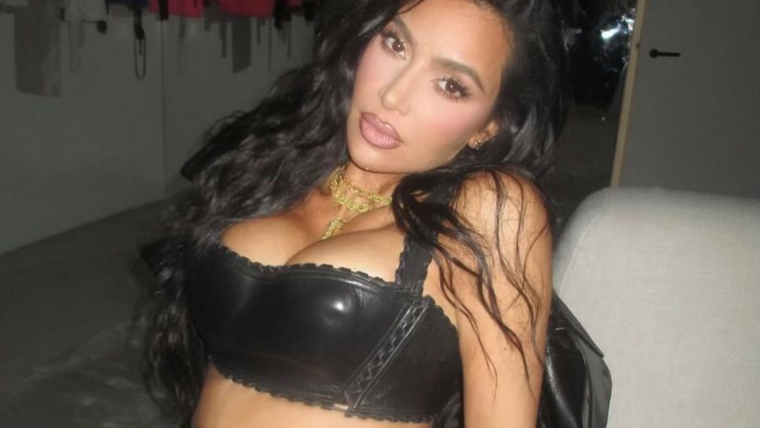 Kim Kardashian Tan atrevida cómo sensual. Foto: Fuente: Imagen - Instagram @kimkardashian