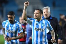 Vecchio dejó de lado las cábalas y reconoció que van por el campeonato. Foto: Racing