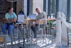 Los robots que está probando Google conviven con los empleados dentro de las oficinas Los robots que está probando Google conviven con los empleados dentro de las oficinas