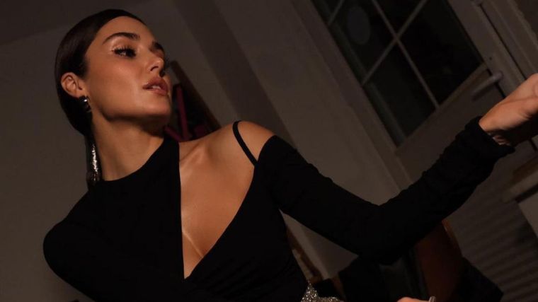 Hande Erçel Un nuevo personaje. Foto: Fuente: Imagen @nilayko