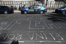 Las pintadas y pedidos de justicia frente al juzgado interviniente en el caso. Foto: TELAM