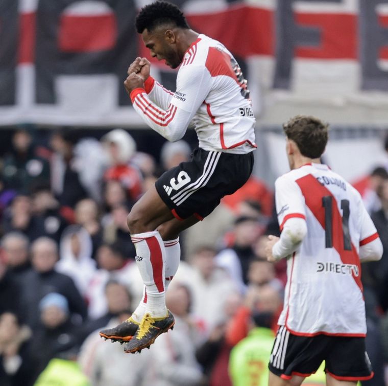 El Colibrí le dio un punto a su equipo. Foto: Fotobaires