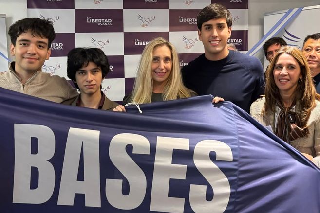 Karina Milei apoyando a Dante Di Carlo de La Juventud Libertaria.