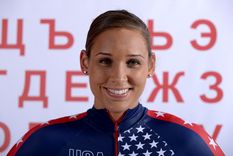 lolo jones, la atleta que dice estar en desventaja por ser virgen