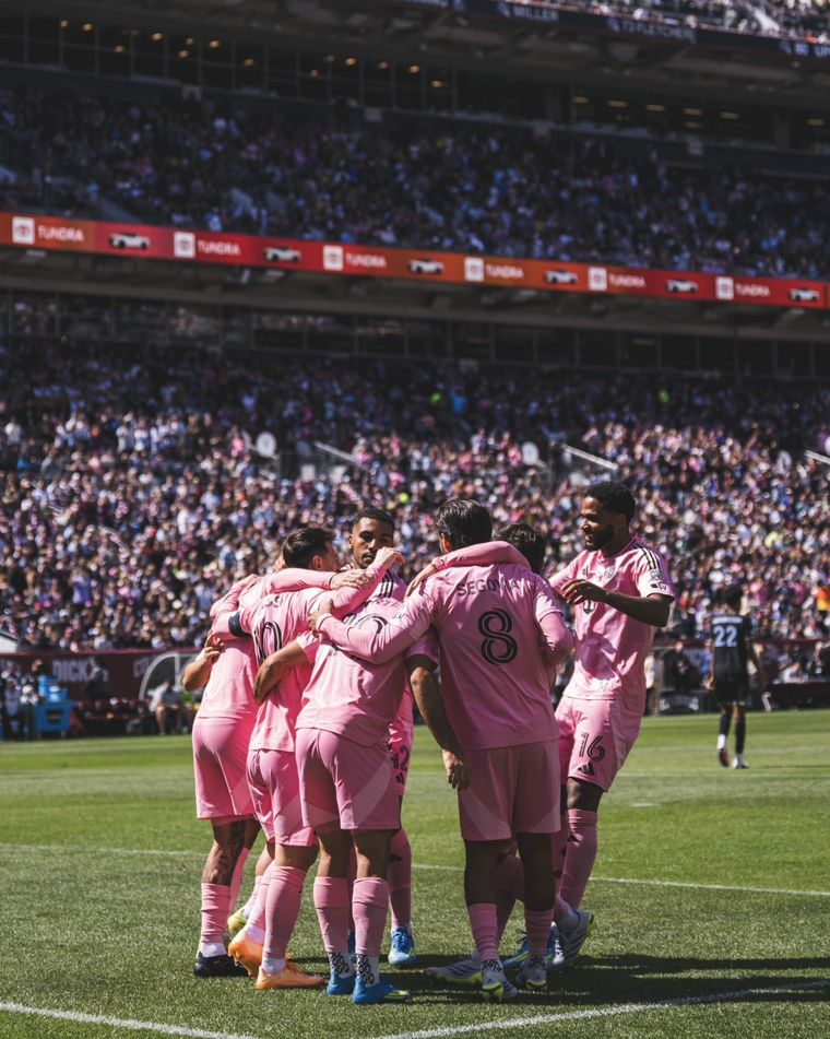 Inter Miami le gana 2-1 a Colorado Rapids con gol de Messi y Berterame.