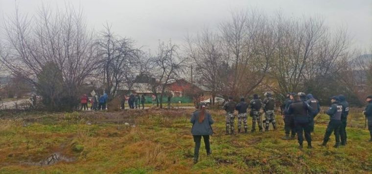 La Policía impidió la toma de un predio en El Bolsón, Río Negro. Foto: Gentileza