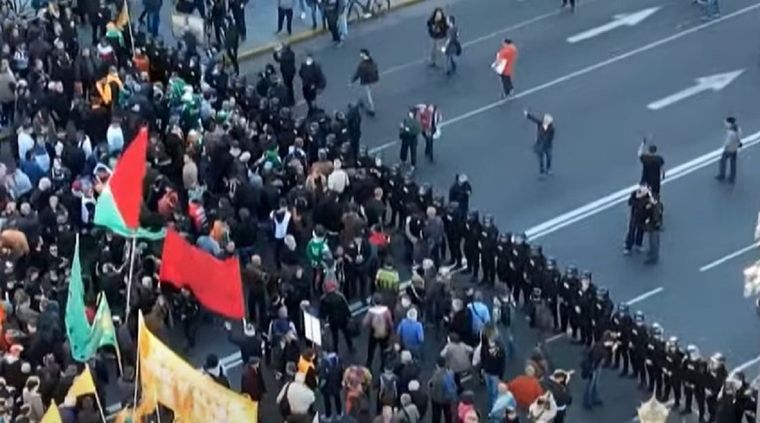 Este miércoles se espera una importante movilización en el Congreso. Foto: Captura de video