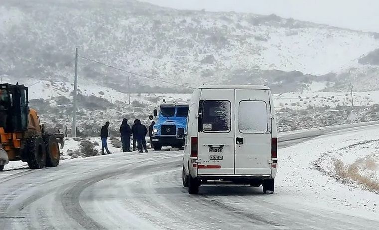 Encontraron un criancero muerto en la cordillera del norte neuquino en medio de un temporal de nieve.