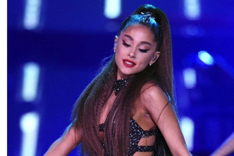 Ariana Grande Ariana Grande en su mansión Foto: Los Angeles Times