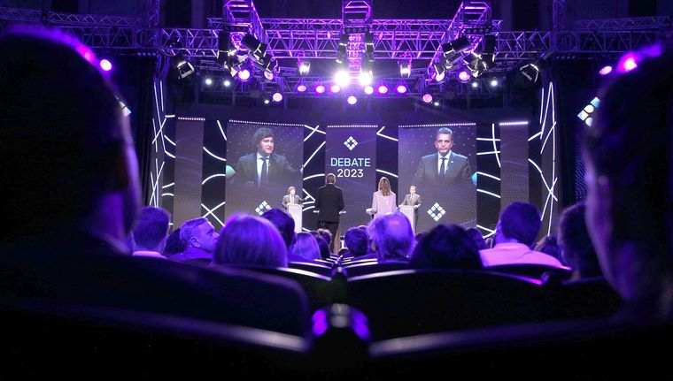 Uno de los voceros de Sergio Massa habló sobre los tosidos de ayer en el debate. Foto: CNE