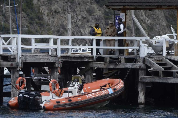 El hombre se arrojó al lago Lácar para quitarse la vida y el momento fue grabado por turistas