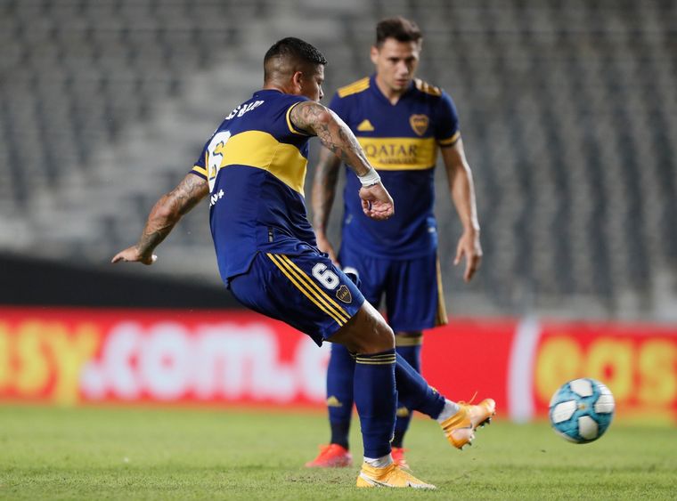 Rojo y Zárate en pleno partido Foto: Boca Juniors