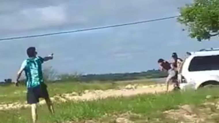 Pánico en una playa de Paraguay: un joven fue detenido tras efectuar disparos.