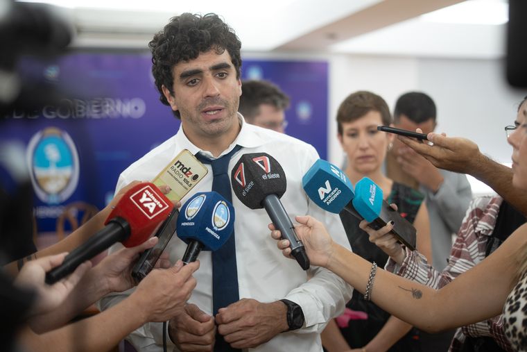 Natalio Mema, ministro de Gobierno