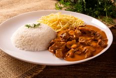 Lomo strogonoff: una delicia. Foto: Shutterstock