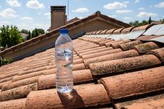 La botella de plástico ayuda a ahorrar energía en casa.&nbsp;