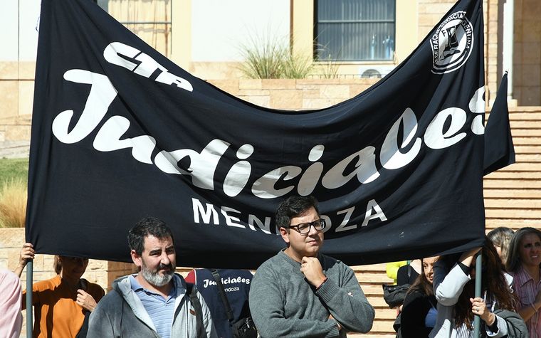 Los judiciales sufrirán un descuento salarial por los dias de paro Foto: Rodrigo DAngelo / MDZ
