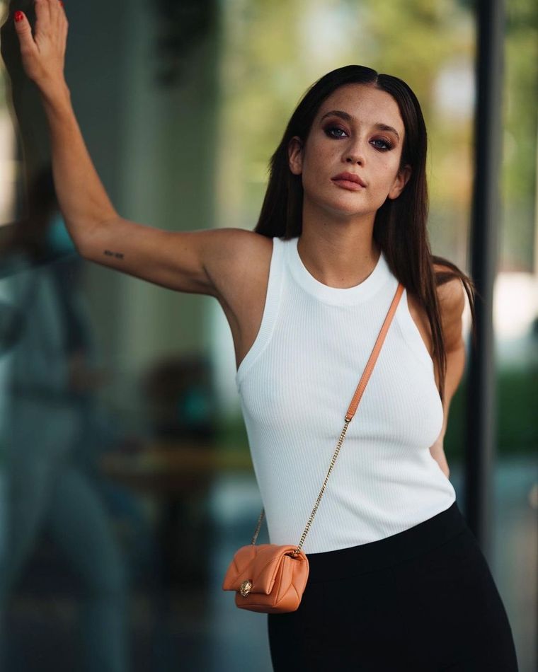 María Pedraza, la actriz que nos invita a usar blazers para distintas fiestas Foto: Instagram