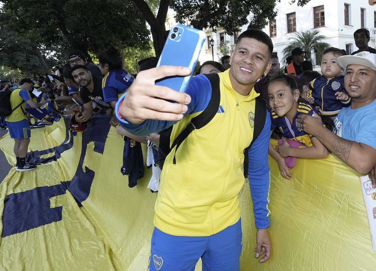 El recibimiento de la gente a cada lugar en el que va Boca. Foto: Boca JrsOficial