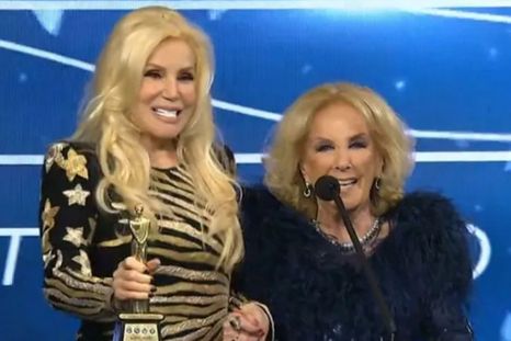 Las conductoras tienen una hermosa amistad. Las conductoras tienen una hermosa amistad.