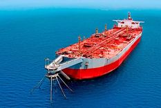 petrolero abandonado en el mar rojo: desastre medioambiental en puerta