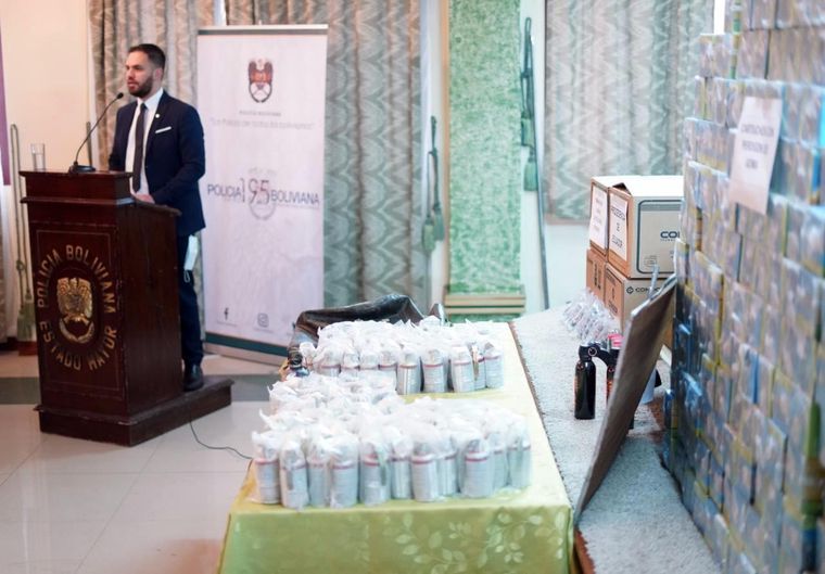 El Gobierno boliviano exhibió las municiones Foto: Telam