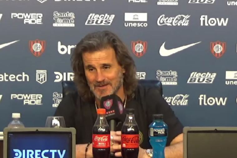 Insua y una pregunta sobre el empate entre San Lorenzo y River que le sacó una sonrisa