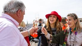 Un brindis con el gran Mariano Di Paola, ícono del vino mendocino. Foto: Gustavo Savelli. Un brindis con el gran Mariano Di Paola, ícono del vino mendocino. Foto: Gustavo Savelli.