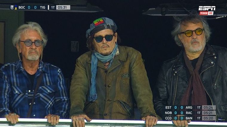 Johnny Depp estuvo en un palco de la Bombonera observando al Boca de Úbeda. Foto: captura de TV.&nbsp;