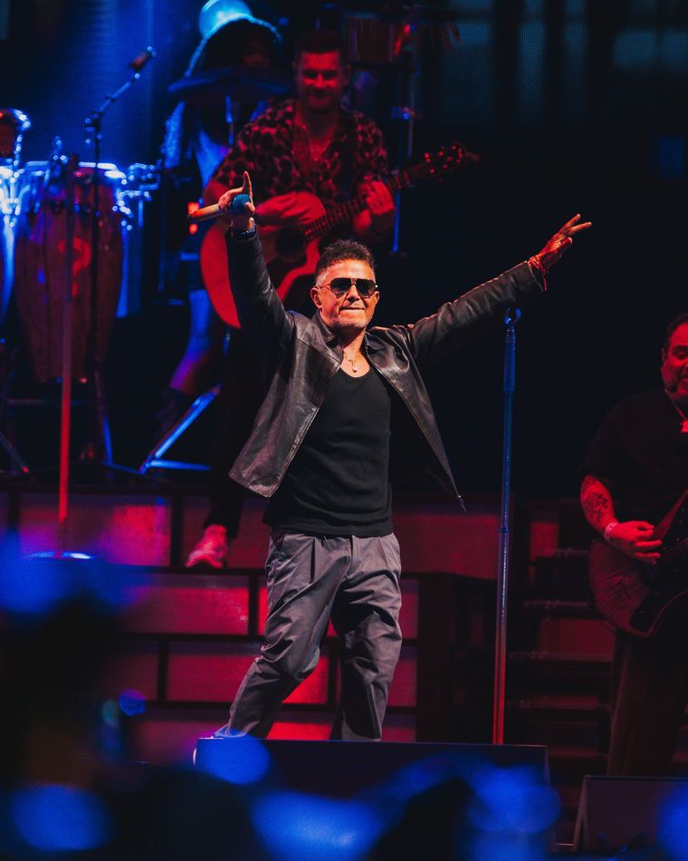 Alejandro Sanz en La Cura Fest, el festival de Carín León. Alejandro Sanz en La Cura Fest, el festival de Carín León.