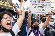 Cientos de nicaragüenses protestaron en Costa Rica en contra de la celebración de las elecciones. Foto: GETTY IMAGES