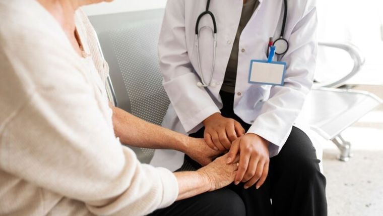 PAMI ofrece diferentes beneficios para jubilados y pensionados afiliados. Foto: Freepik