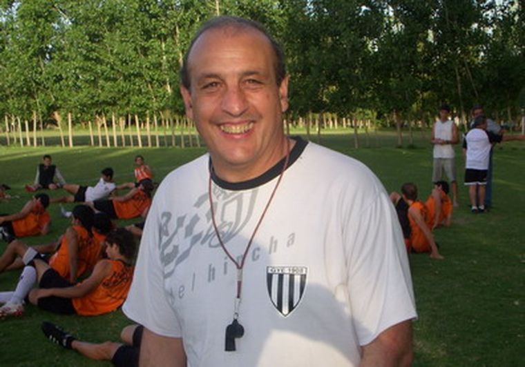 En su tercer paso por el Mensana, Rogel va en busca del gran objetivo. Foto: Mdz