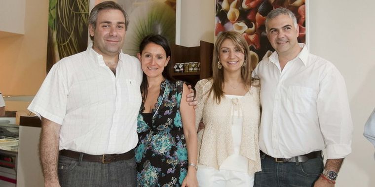 Los dueños del lugar Facundo Varela, Antonieta y Federica Di Caro y Gustavo Garritano. Foto: Gentileza