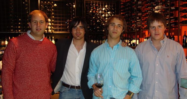 Los chicos de Go Bar: Vladimir Lldán, Rodrigo Guardia y Andrés y Nacho Pérez Cuesta. Foto: MDZ