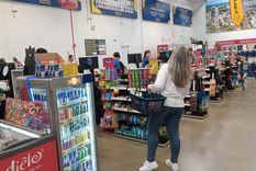 En la localidad fronteriza de Dionisio Cerqueira hay supermercados con cajas específicamente para pagar en pesos por la cantidad de argentinos que cruzan la frontera.&nbsp;