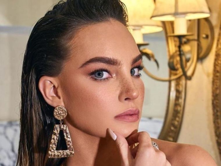 BELINDA La cantante tuvo un éxito rotundo en 2002, cuando firmó con BMG para lanzar su carrera musical solista Foto: INSTAGRAM @BELINDA