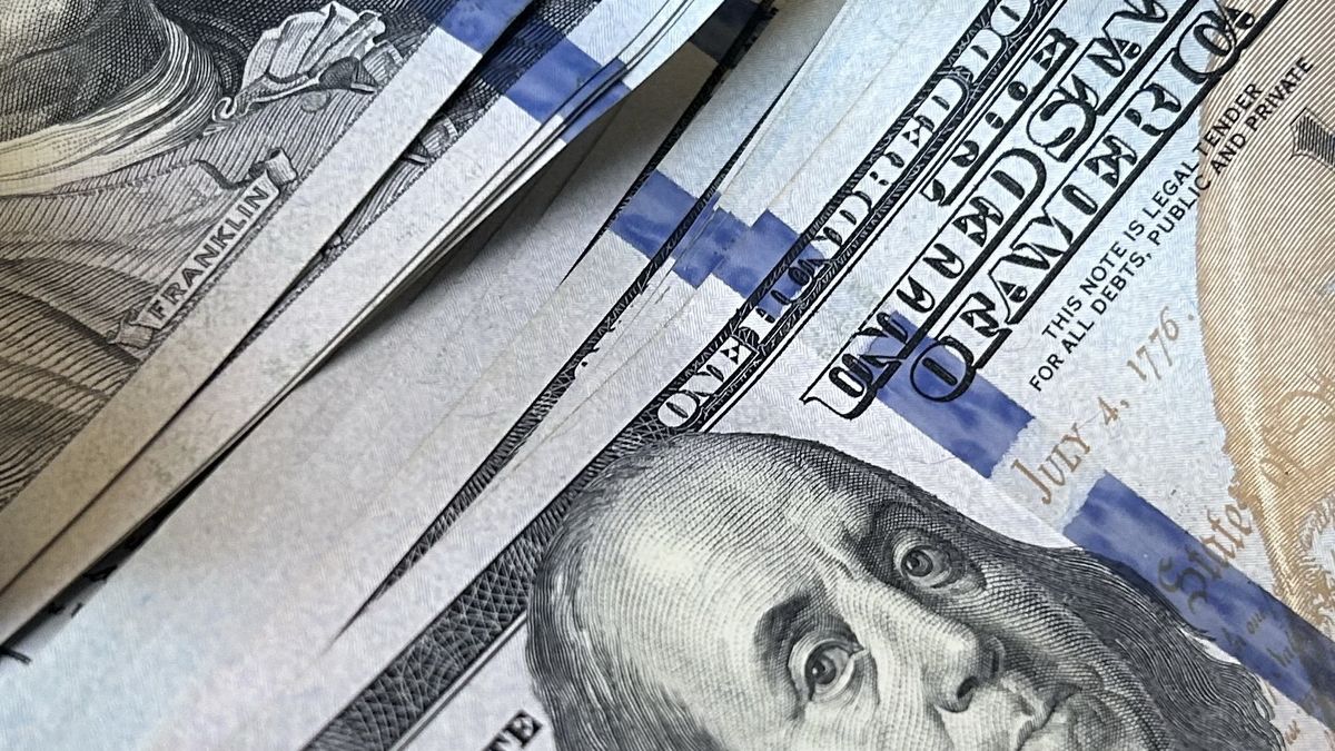 Importante suba del dólar oficial y el blue tras el mensaje de Trump