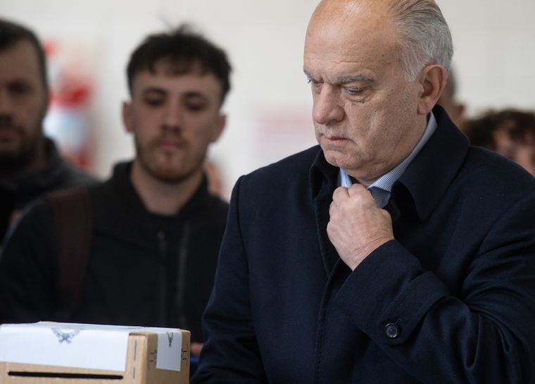 Néstor Grindetti liquidó a Javier Milei por reunirse con sindicalistas Foto: Telam