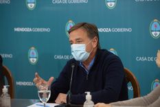conferencia de prensa de suarez: restricciones, anuncios y ultimatum