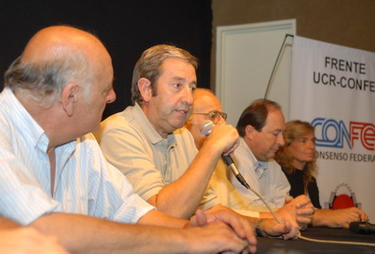 Cobos encabezó la conferencia de prensa y hará lo mismo en la campaña. Foto: Gerardo Gómez/MDZ