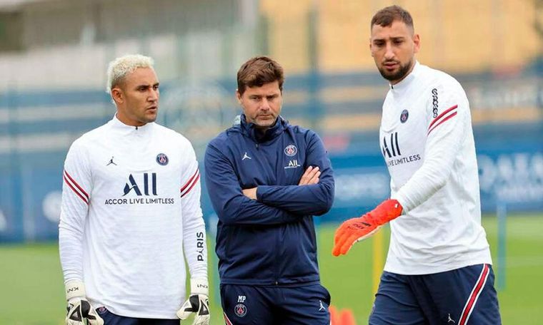 Navas, Pochettino y Donnarumma en pleno entrenamiento.