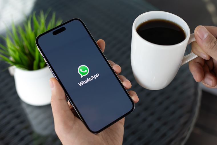 El gobierno estadounidense propuso alternativas como iMessage y Signal tras el bloqueo a WhatsApp. El gobierno estadounidense propuso alternativas como iMessage y Signal tras el bloqueo a WhatsApp.