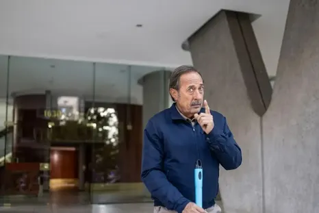 Cuánto dinero es necesario para vivir en el edificio de Eliseo. / Disney Plus Cuánto dinero es necesario para vivir en el edificio de Eliseo. / Disney Plus