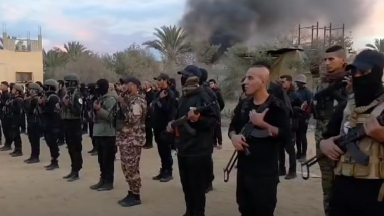 Una de las milicias más grandes, las Fuerzas Populares, opera cerca de la ciudad sureña de Rafah.