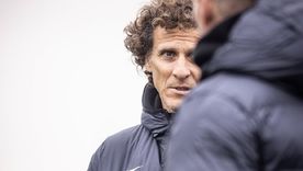 Diego Forlán asumió como entrenador de Uruguay y prepara sus primeras decisiones al frente del seleccionado.