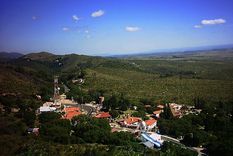 Senderos, capillas y productos artesanales forman parte del encanto de este rincón serrano. Foto: Agencia Córdoba Turismo
